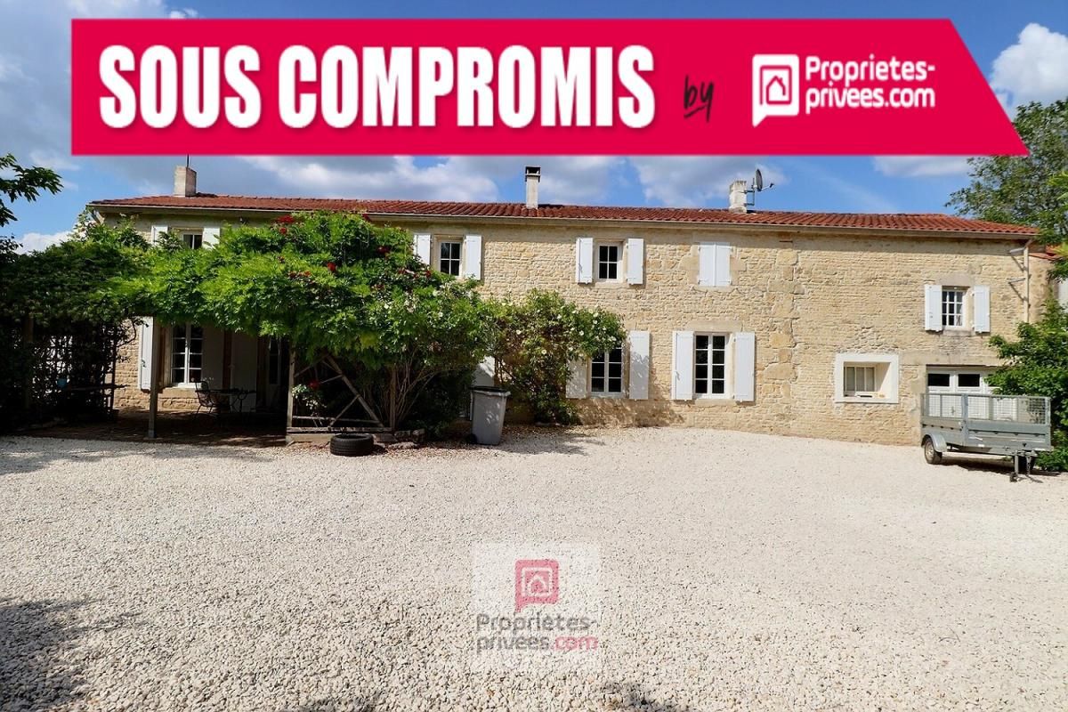 **SOUS COMPROMIS DE VENTE **Longère 7 pièces avec piscine - 4 chambres - 196 m2 habitables sur près de 3000 m2 de terrain