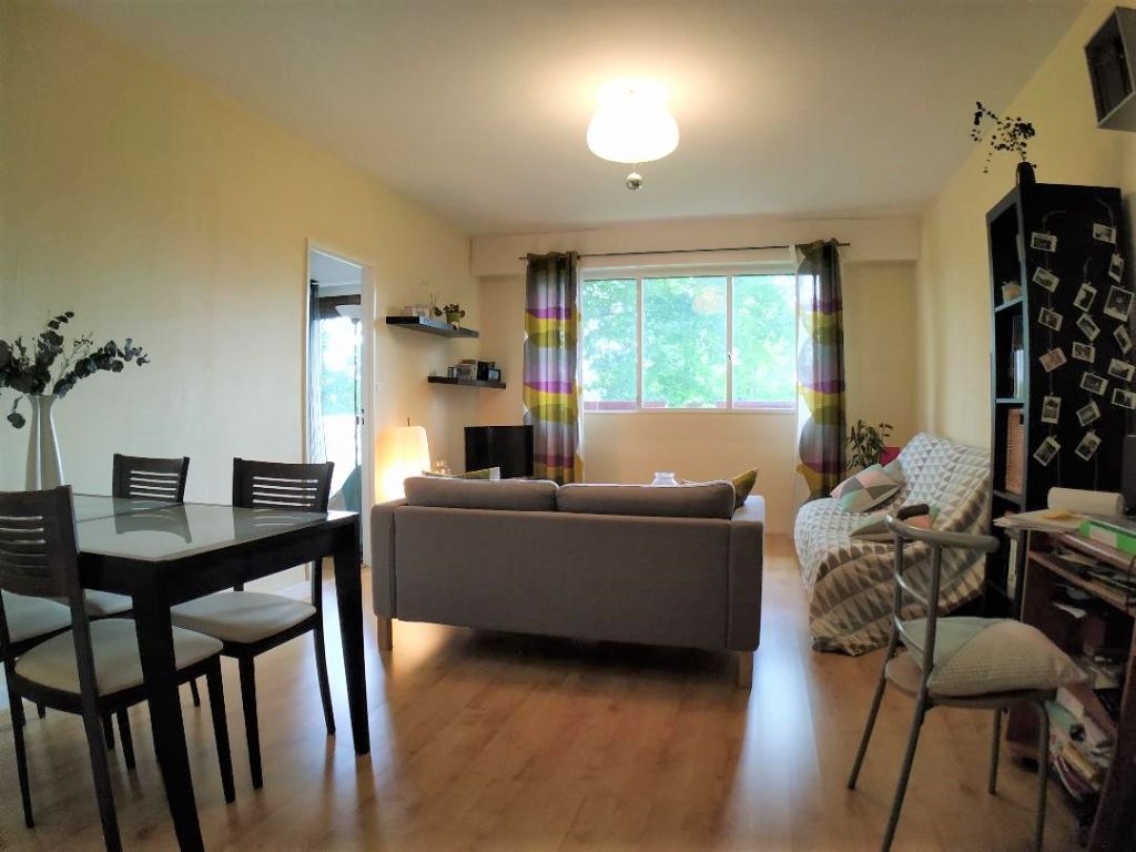 Poitiers Centre ville-Résidence du Parc Saint Hilaire-Appartement T2 de 59.88m²- 650 HC avec place de parking