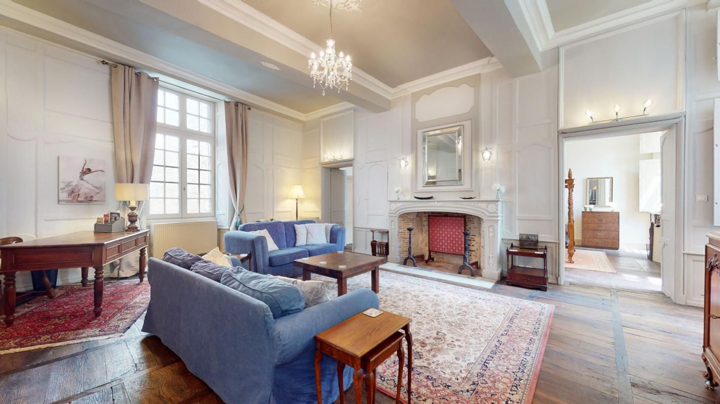 Appartement Périgueux 238 m2 dans hôtel particulier du 16ème siècle