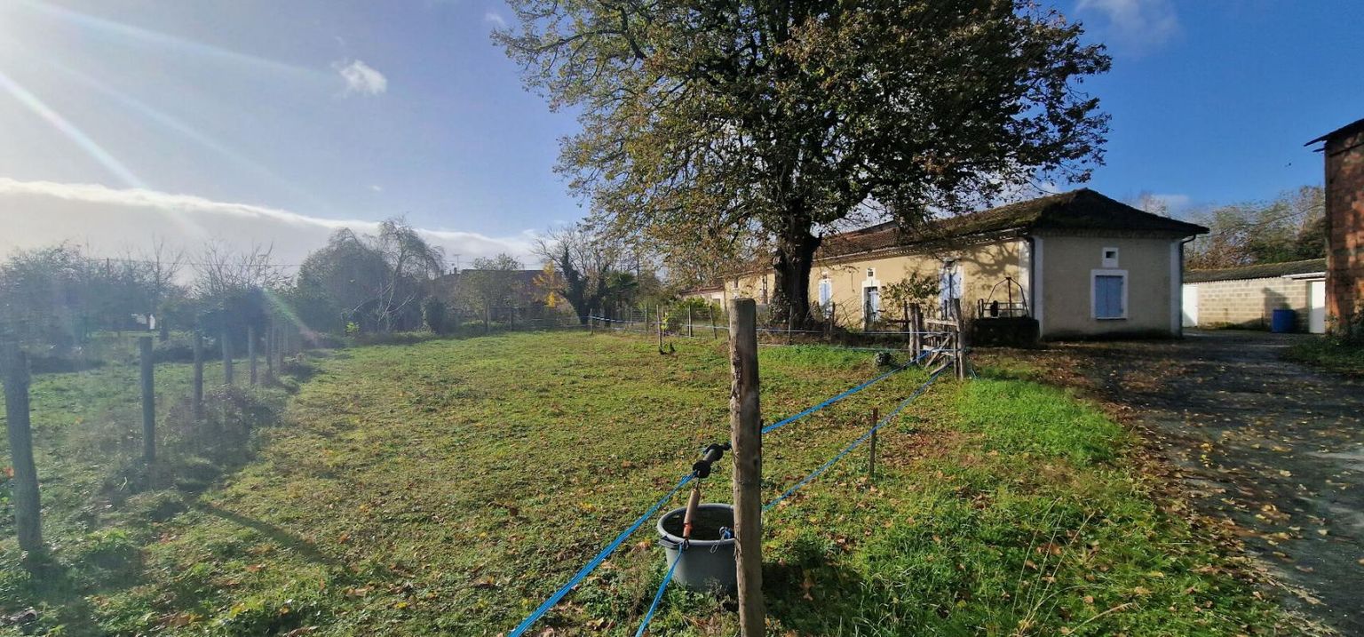 Corps de ferme Neuvic/L'Isle + Grange 117 m2