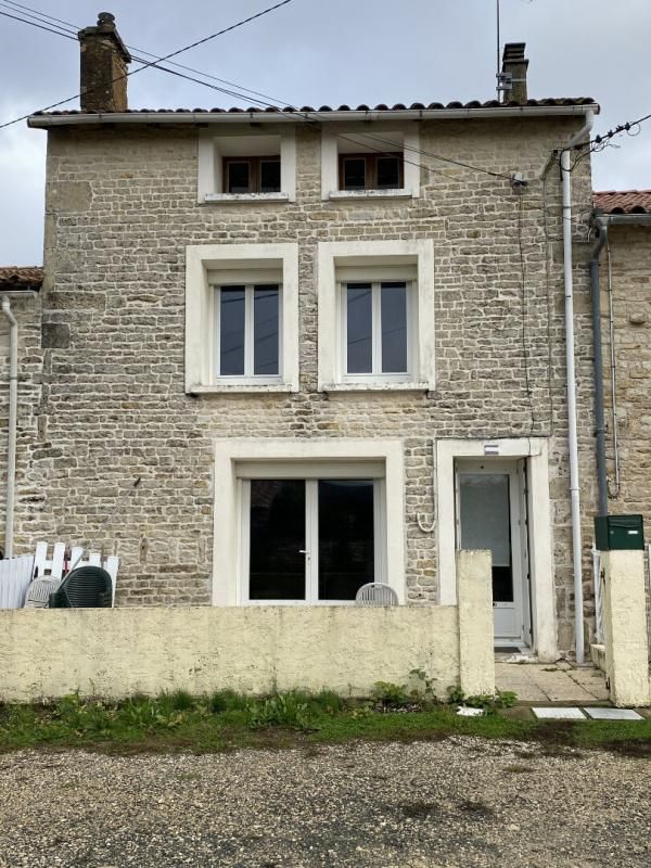 Maison Prahecq 5 pièce(s) 109 m2