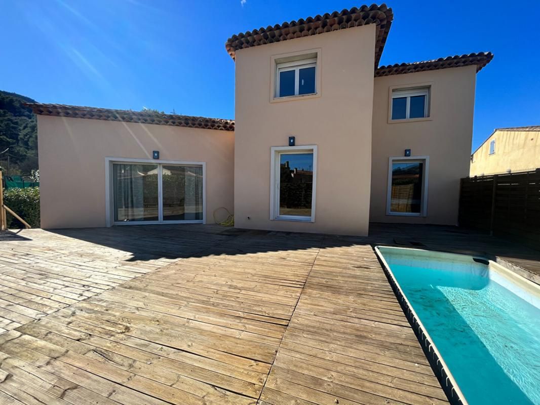 Maison 5 pièces rénovée - Contes