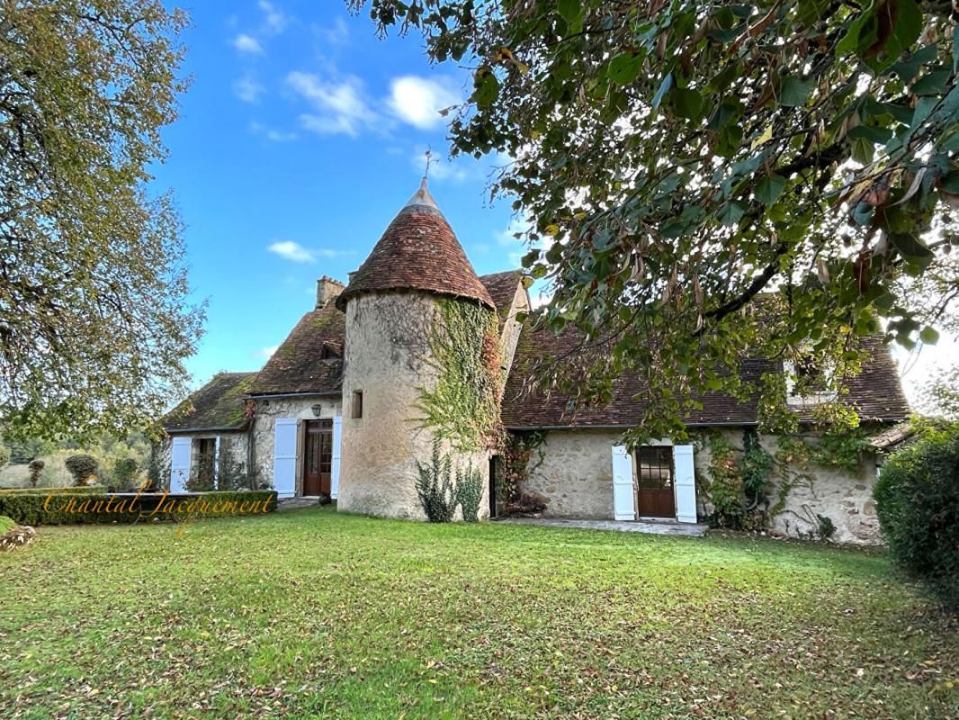 24800 EYZERAC - MANOIR - DEUX HABITATIONS - DEPENDANCES