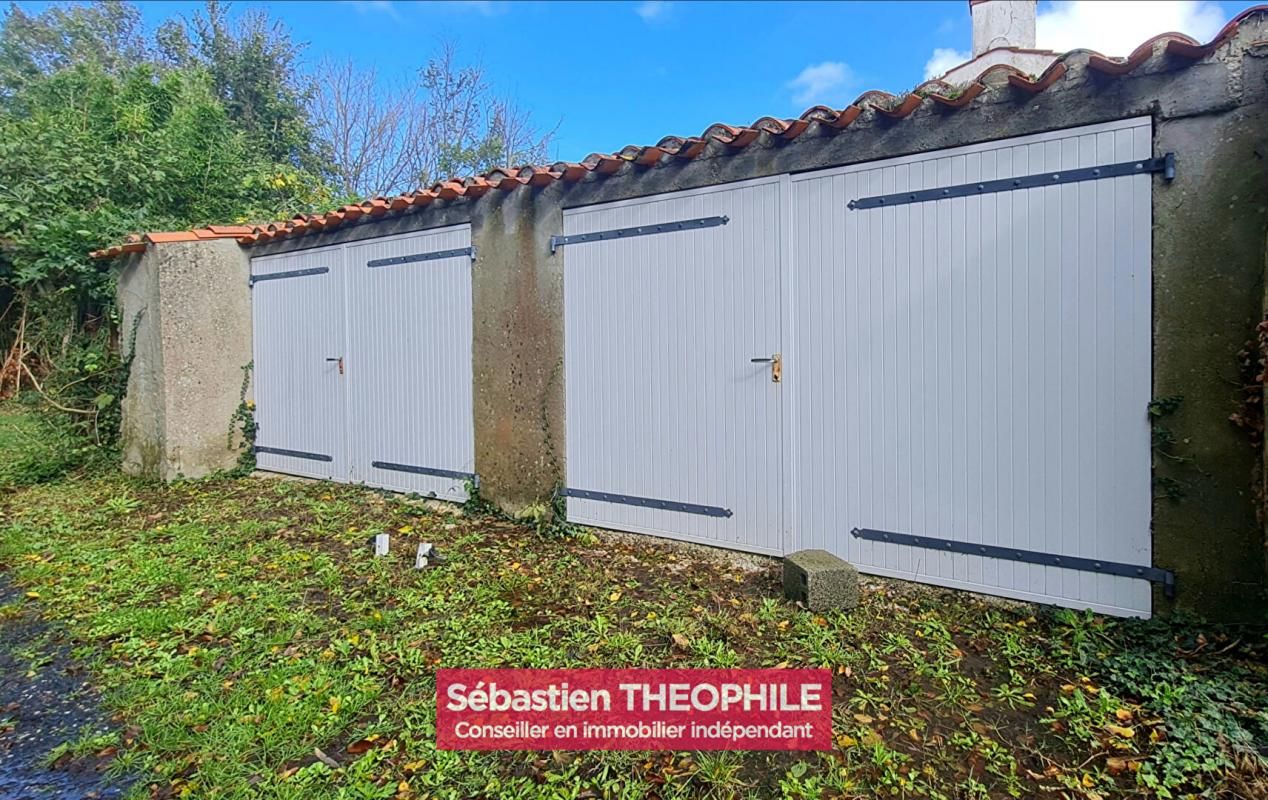 3 garages 59m2 et parcelle proche Saint Gilles Croix De Vie
