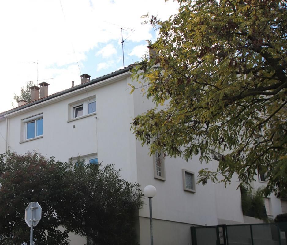 Maison de ville 5 pièces de 112 M2 avec jardin + Appartement