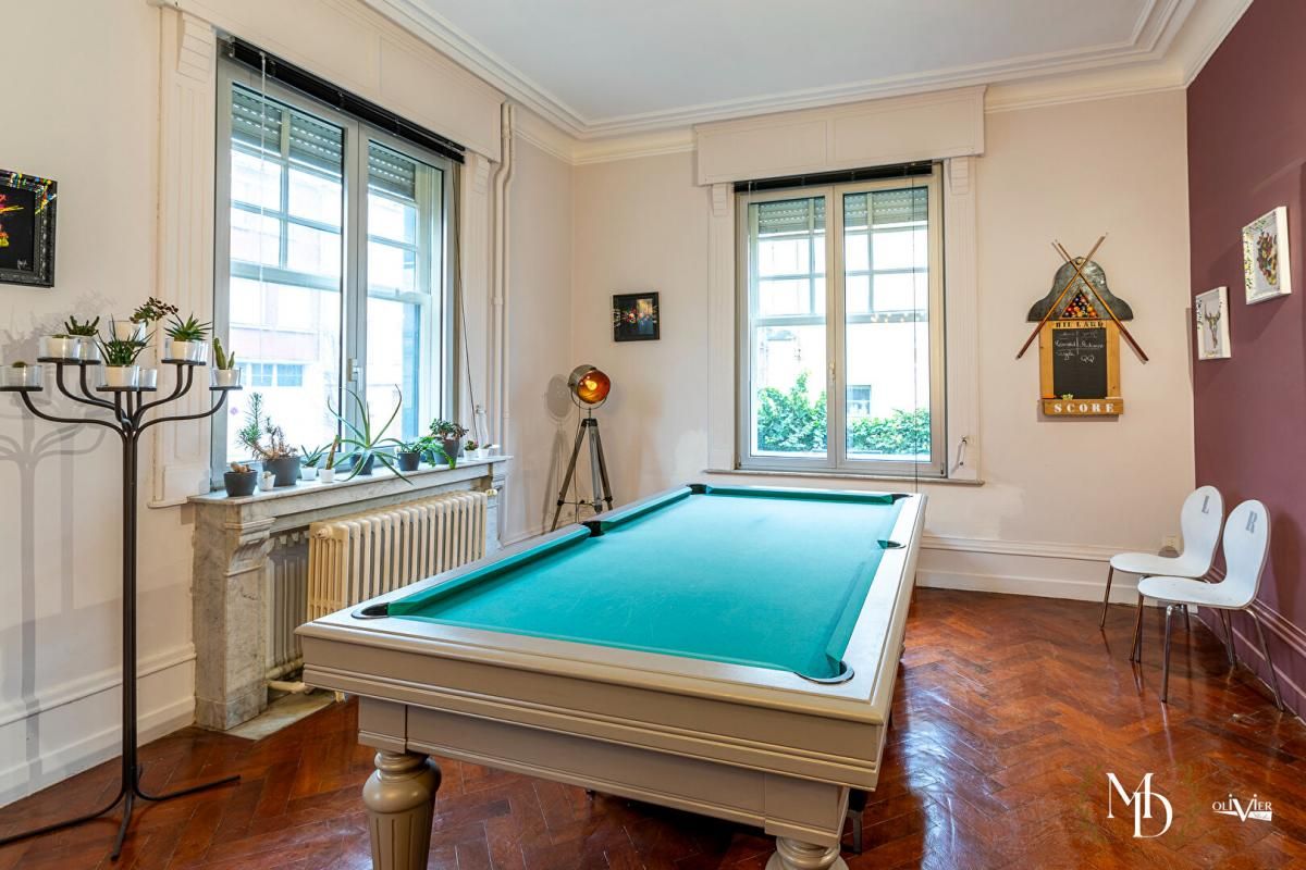 Maison de maître 9 pièce(s) 232 m2