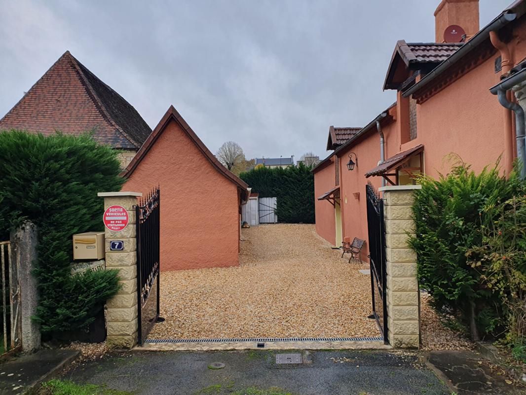 24160 Saint Marcial D'albarede Maison  3 pièce(s) 79 m2