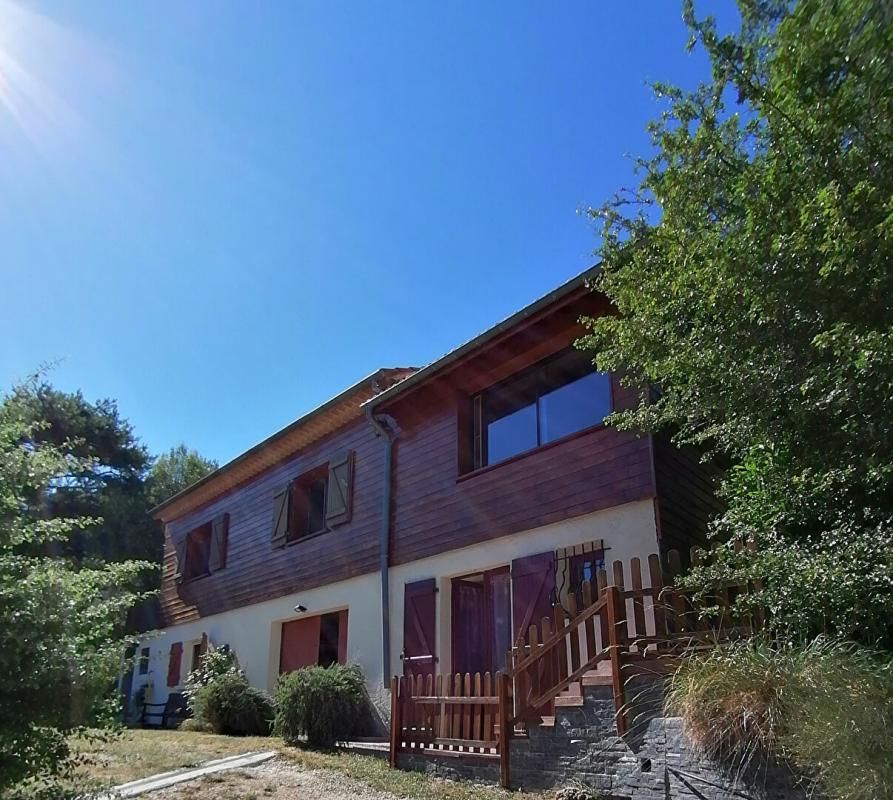 Maison  type chalet  - 7 pièces de 160 m² - SERANON 06750