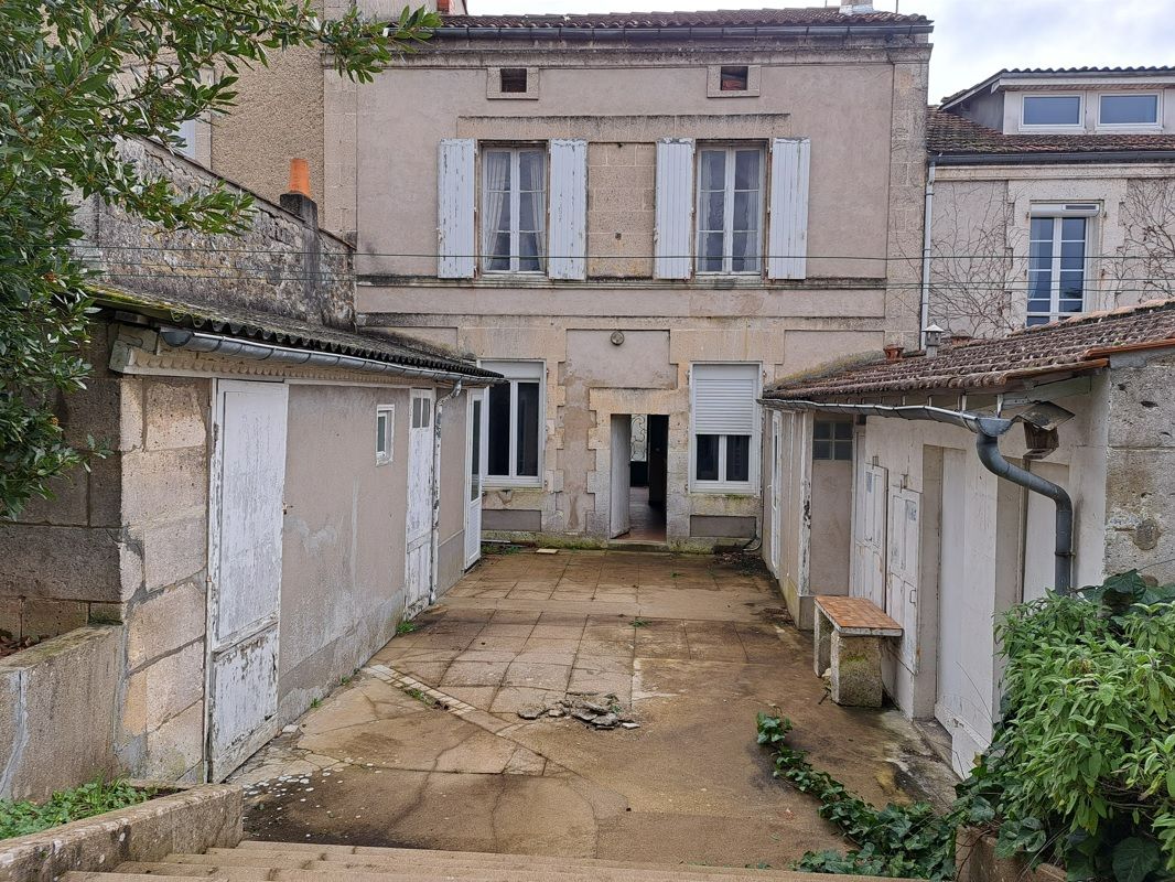 Maison Angouleme 6 pièces 175 m2