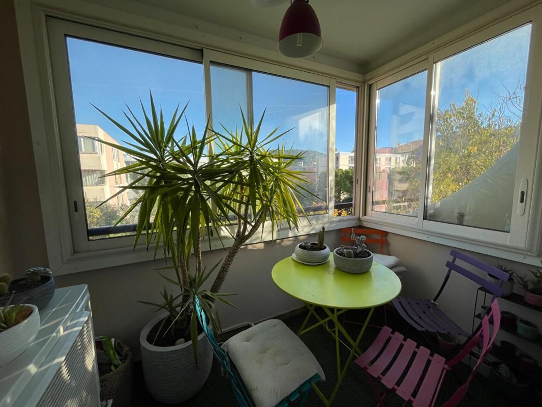 Exclusivité, Aubagne, résidence La Malounière, bel appartement de type 4 de 80m² cave et garage