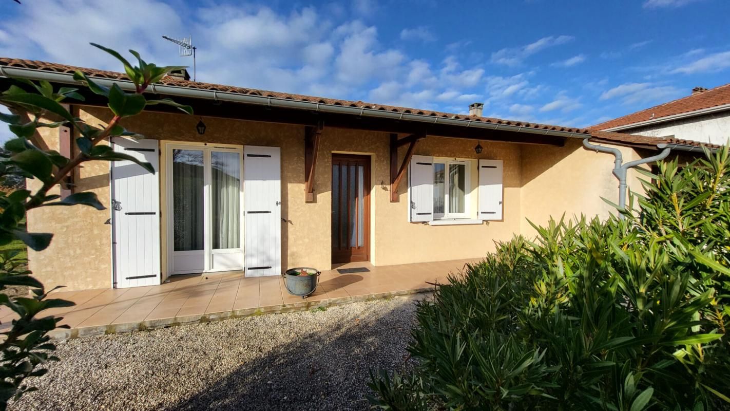 24400 Maison proche centre Mussidan 4 pièces 83 m2 parcelle 689 m²