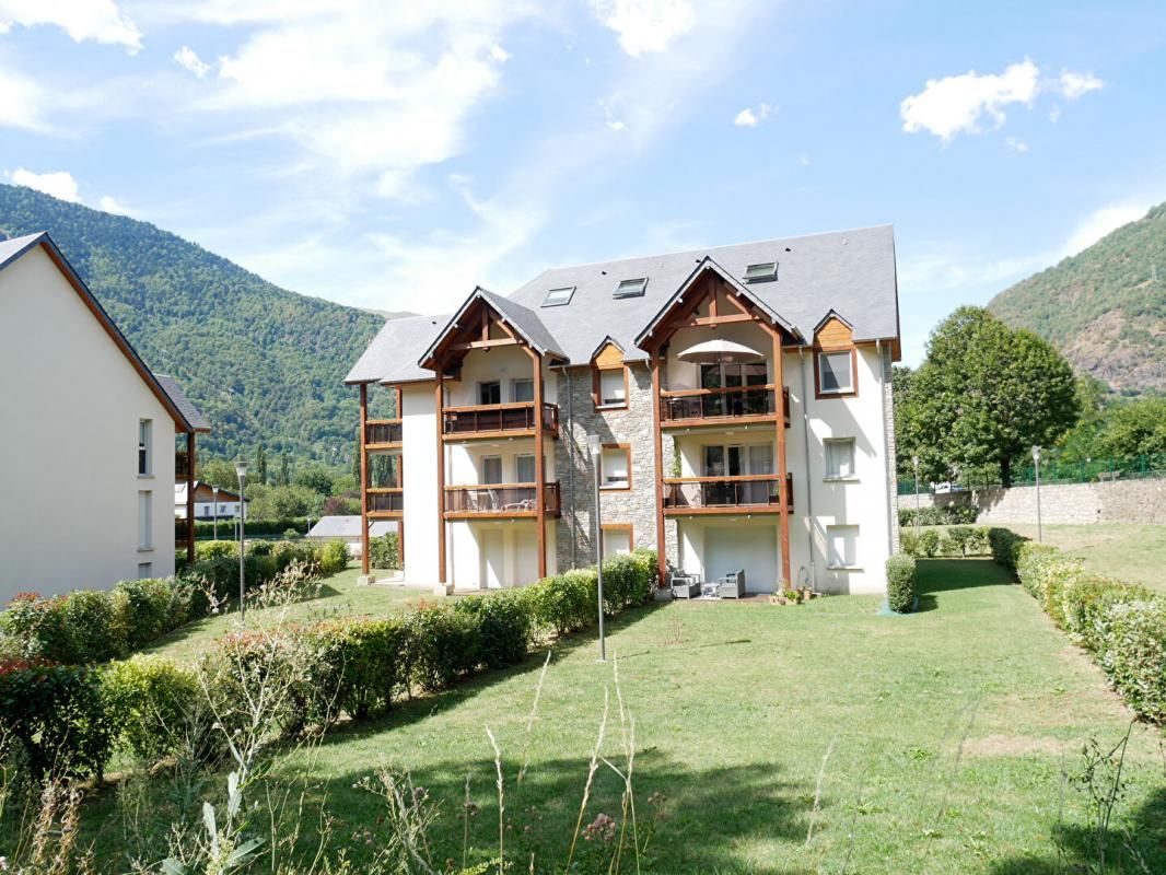 BAGNERES-DE-LUCHON Appartement T2 Duplex Cabine de 69 m² avec balcon 1