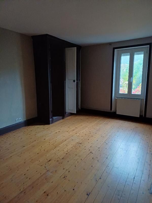 Appartement Saint Laurent Du Pape 4 pièce(s) 100 m2