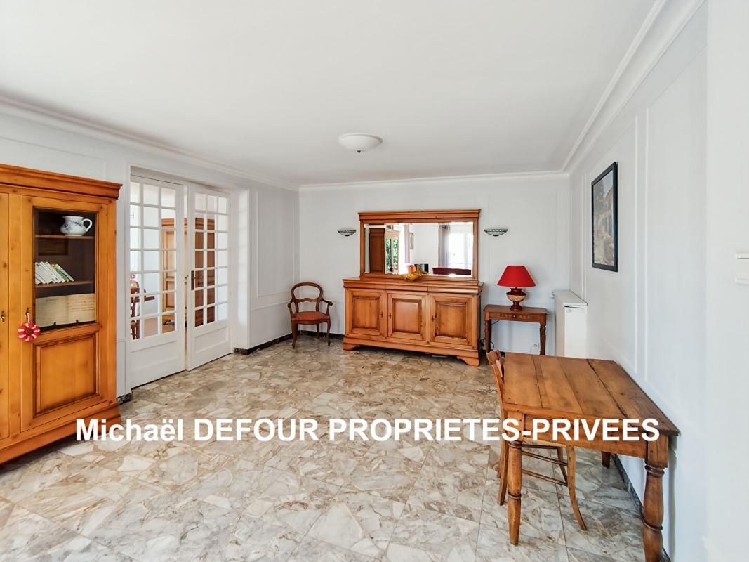 BAS-EN-BASSET ***EXCLUSIVITÉ*** Bas-en-Basset 43210 maison de 186m² avec 4 chambres sur 608 m² de terrain clos et arboré 4