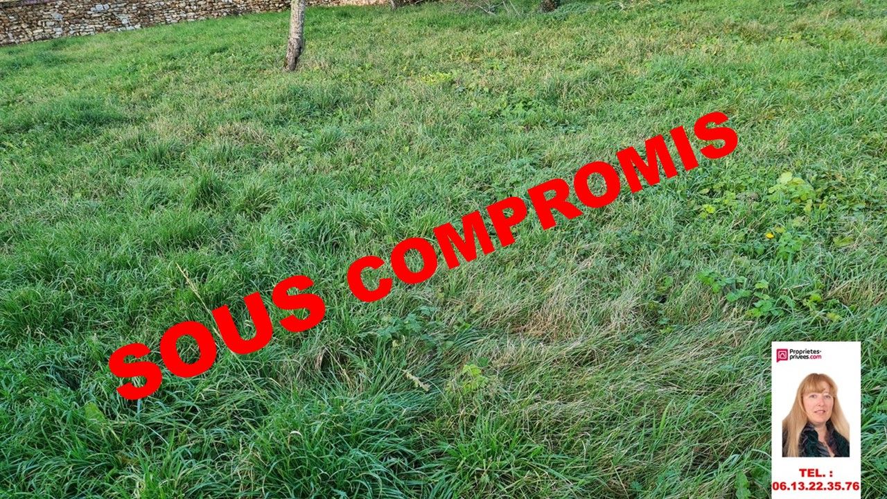 SOUS COMPROMIS - Proche Vernon, terrain constructible de 723 m2 plat, non viablilisé -