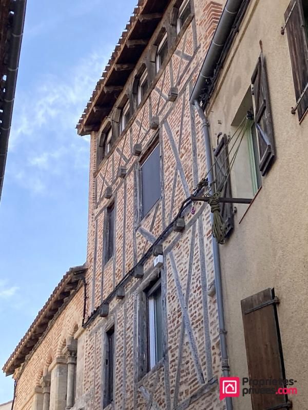 Maison à Cahors de 200 m², 4 chambres avec cour intérieure et ascenseur