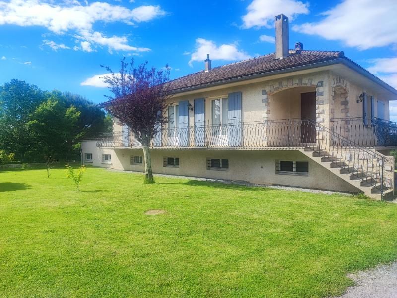 MAISON DE PLAIN PIED SUR SOUS SOL TOTAL ET TERRAIN DE 2500m2