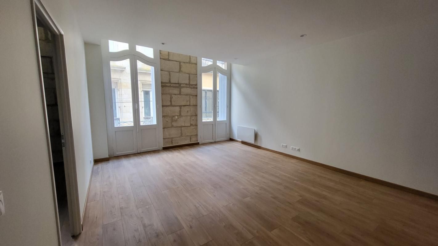 24100 Appartement centre de Bergerac 3 pièces 80.40 m2  rénové parfait état