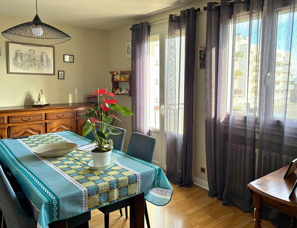SAINT-ETIENNE St Etienne 42100 appartement 68m² 2 chambres 2