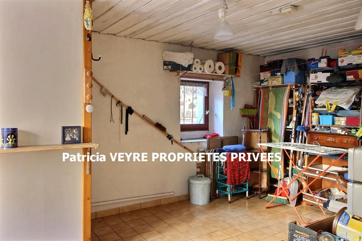 SAINT-SAUVEUR-EN-RUE SAINT SAUVEUR EN RUE 42220 Maison de village de 85m² mitoyenne 3 chambres cave et appentis 3
