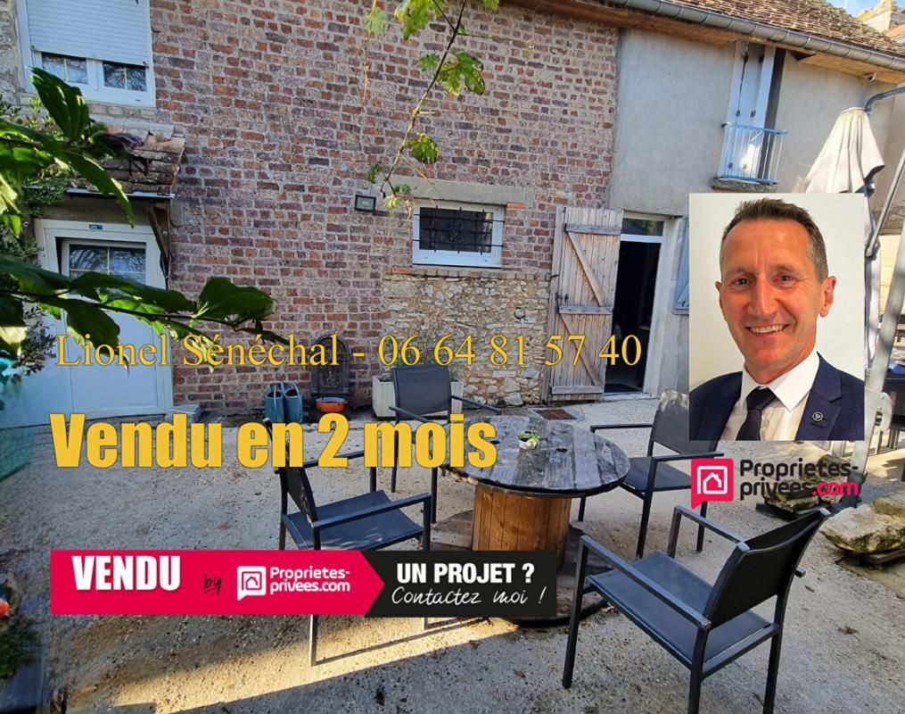 Maison de ville 9 pièces de 135 m2 avec double garage et un bel espace extérieur