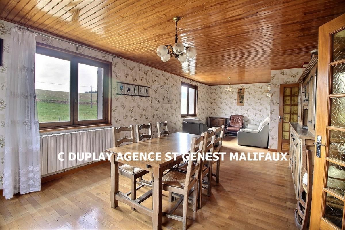 MARLHES Marlhes 42660 maison traditionnelle sur sous-sol de 1990  90m² habitables 3 chambres + combles aménageables sur 1235m² de terrain plat 2