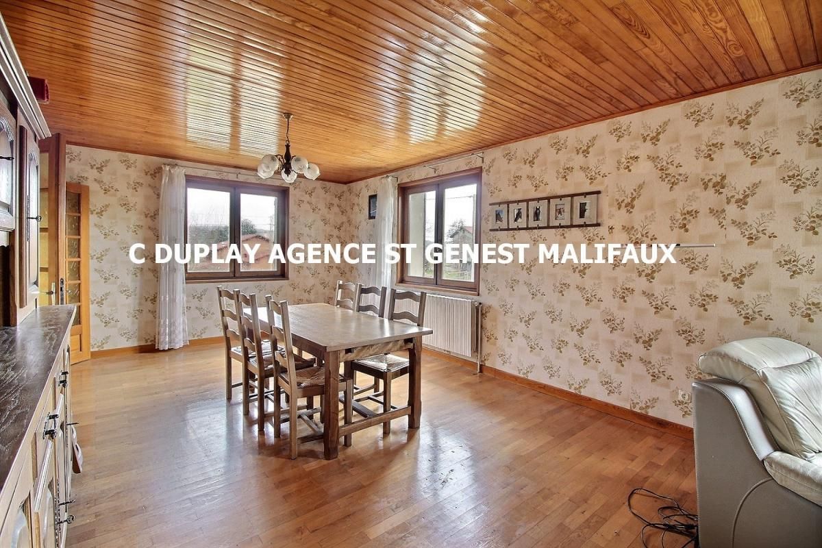 MARLHES Marlhes 42660 maison traditionnelle sur sous-sol de 1990  90m² habitables 3 chambres + combles aménageables sur 1235m² de terrain plat 3