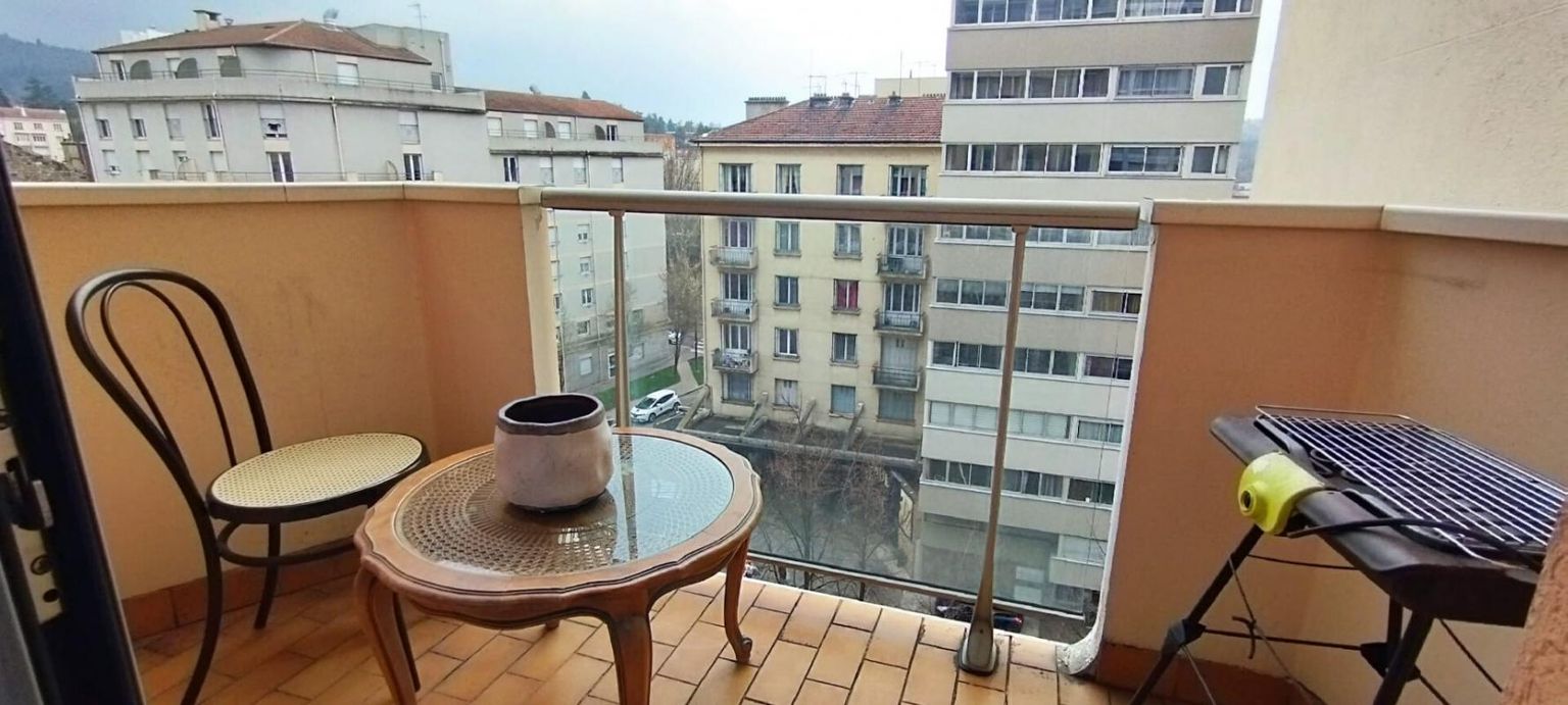 St Etienne 42100 Appartement 95 m² 3 chambres balcon et garage double