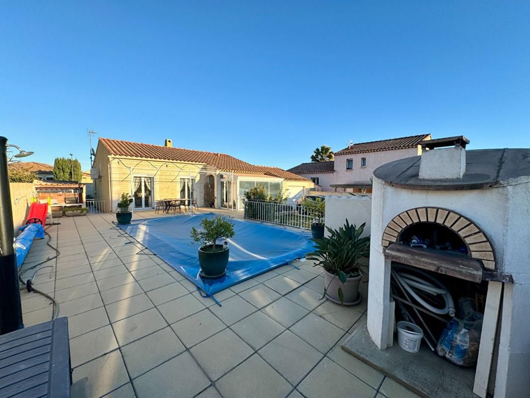 Maison individuelle de Plain-pied avec piscine