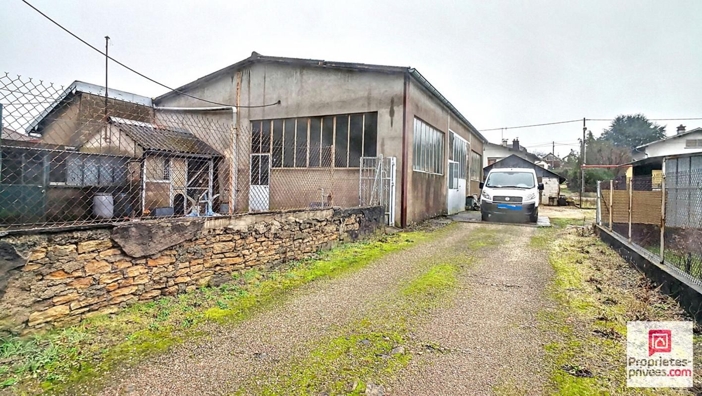 HERICOURT Maison 10 pièces 214 m2 et un hangar de 150 m2 2