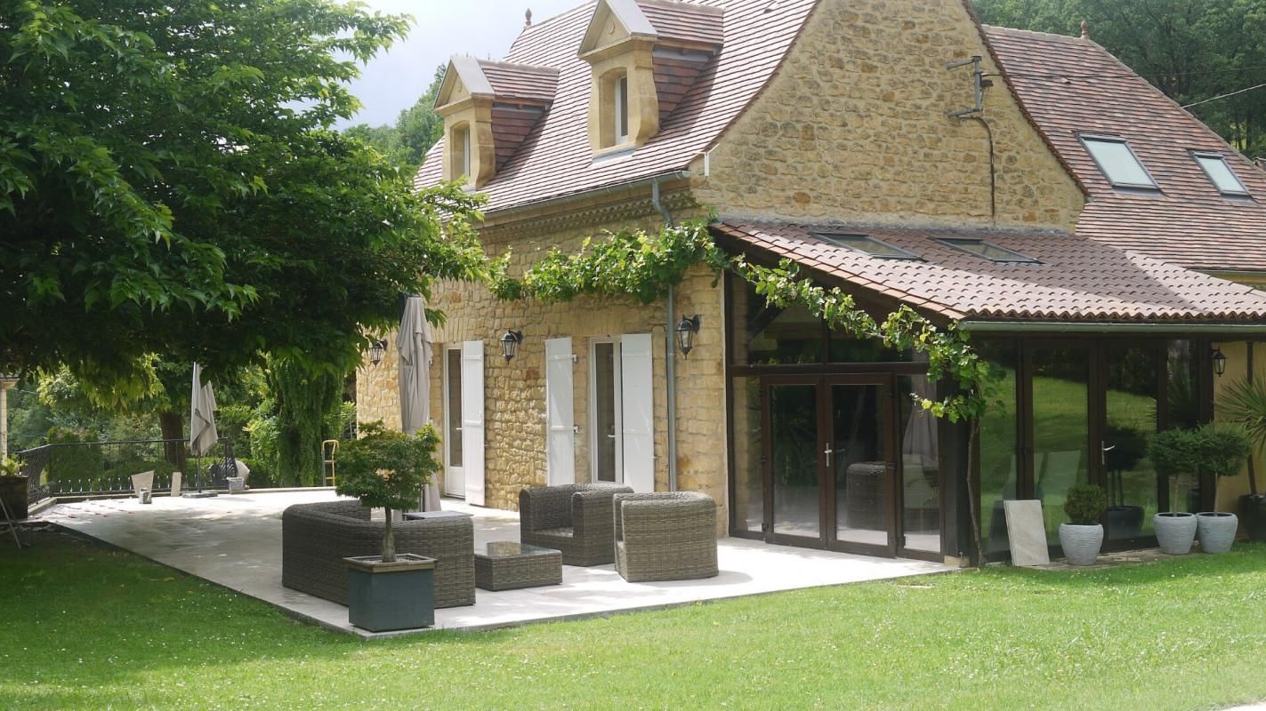 Maison Sarlat La Caneda 10 pièce(s) 235 m2