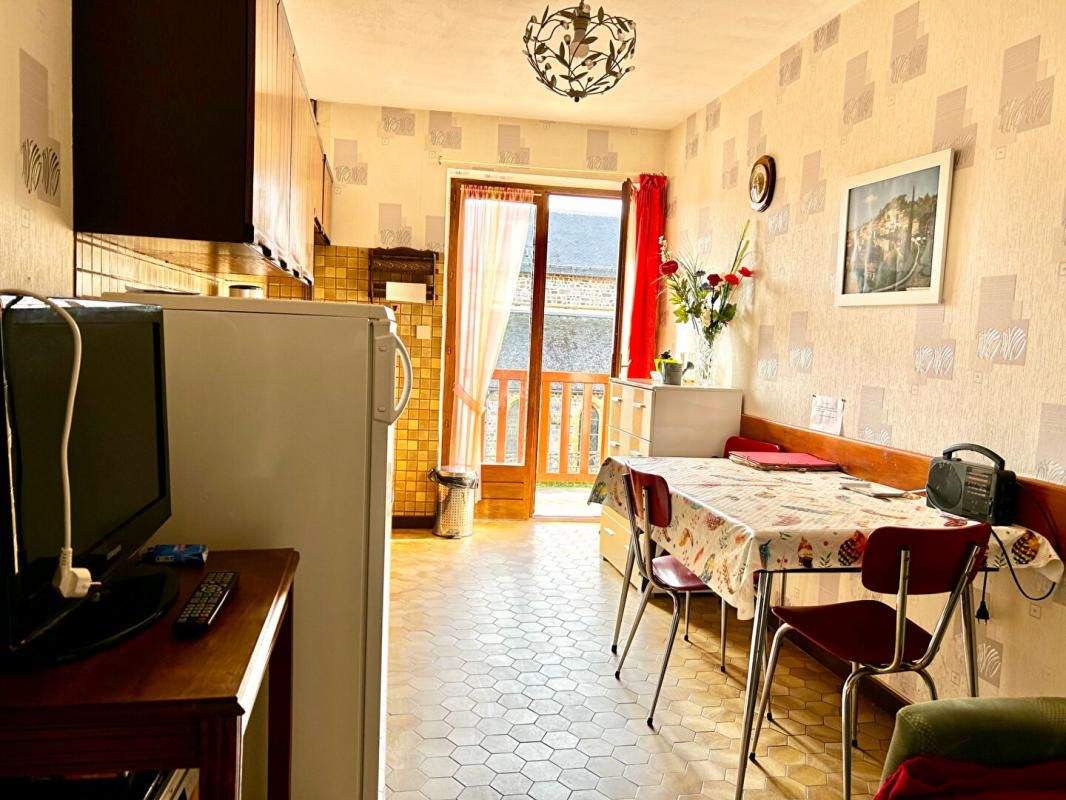 VILLECHENEVE Maison Villecheneve 4 pièces 82 m2 3