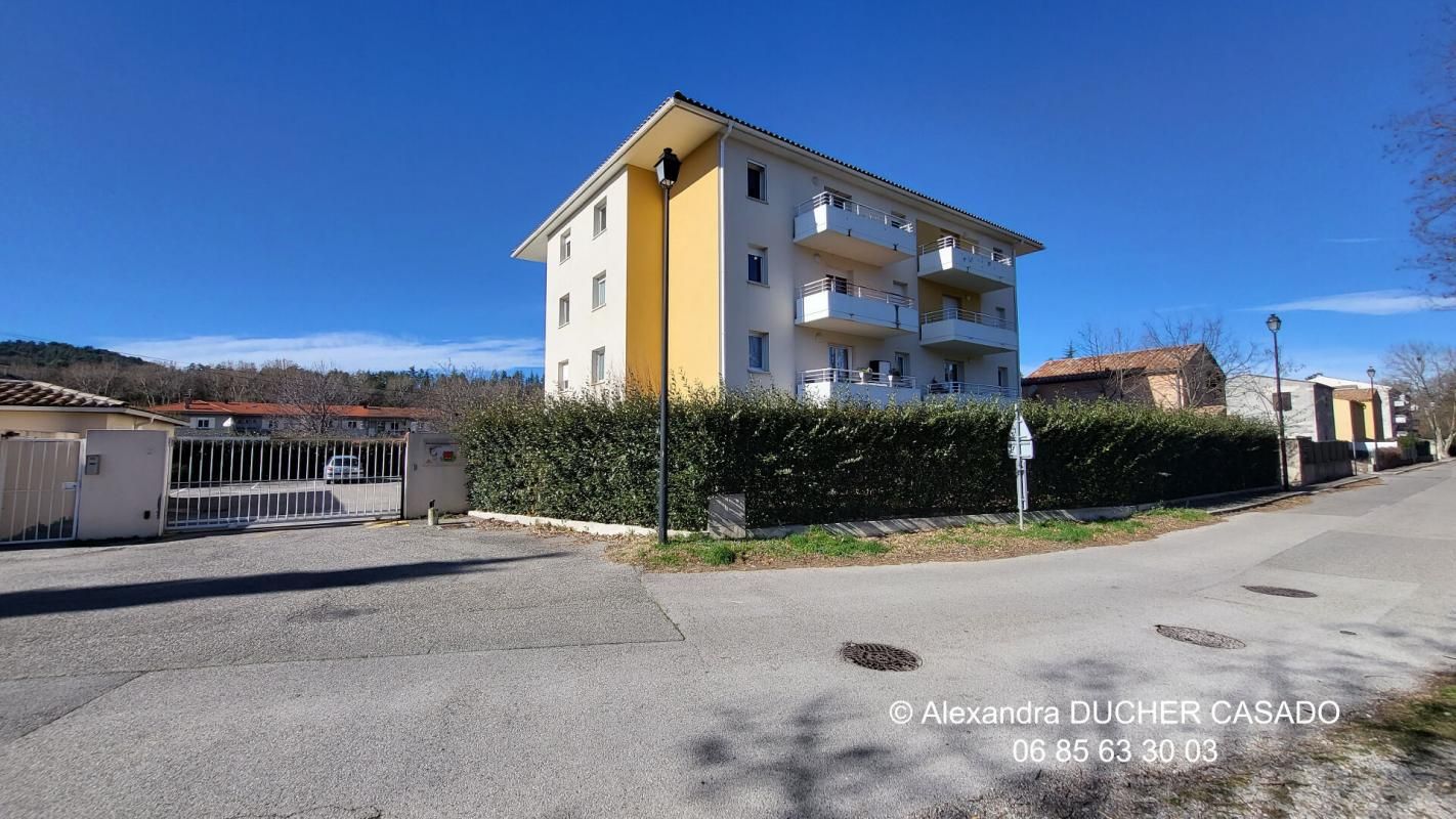 Appartement T2 bis avec balcon et vue dégagée dans résidence sécurisée