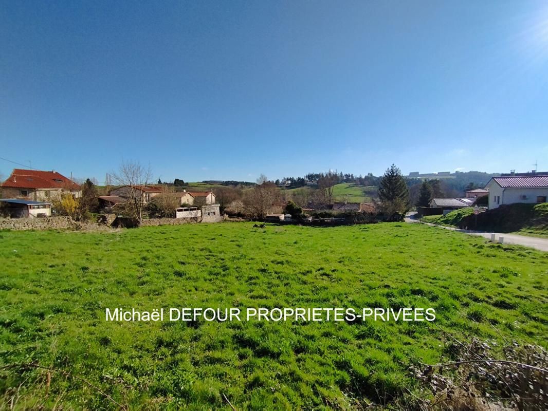 MONISTROL-SUR-LOIRE Monistrol-sur-Loire 43120 parcelle de terrain constructible viabilisé de 842 m² Prix de vente 107 000 euros 2