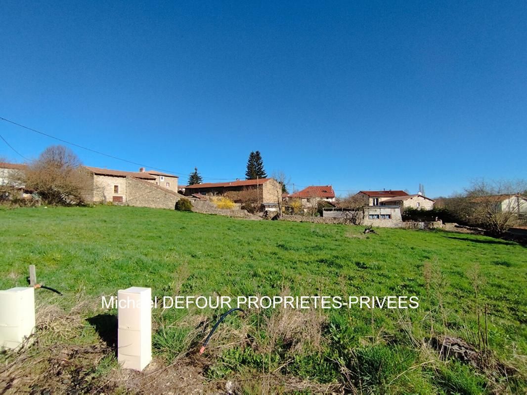 MONISTROL-SUR-LOIRE Monistrol-sur-Loire 43120 parcelle de terrain constructible viabilisé de 842 m² Prix de vente 107 000 euros 4