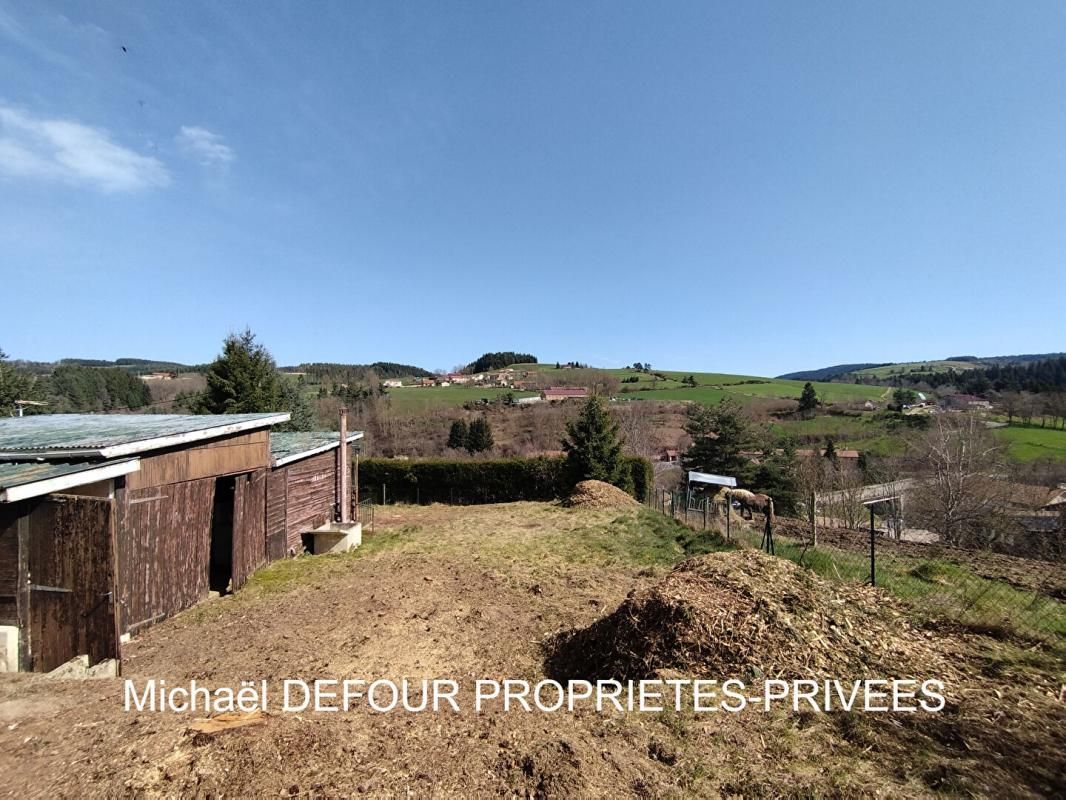 DUNIERES Dunières 43220 parcelle de terrain de 1279 m² avec petite construction 2