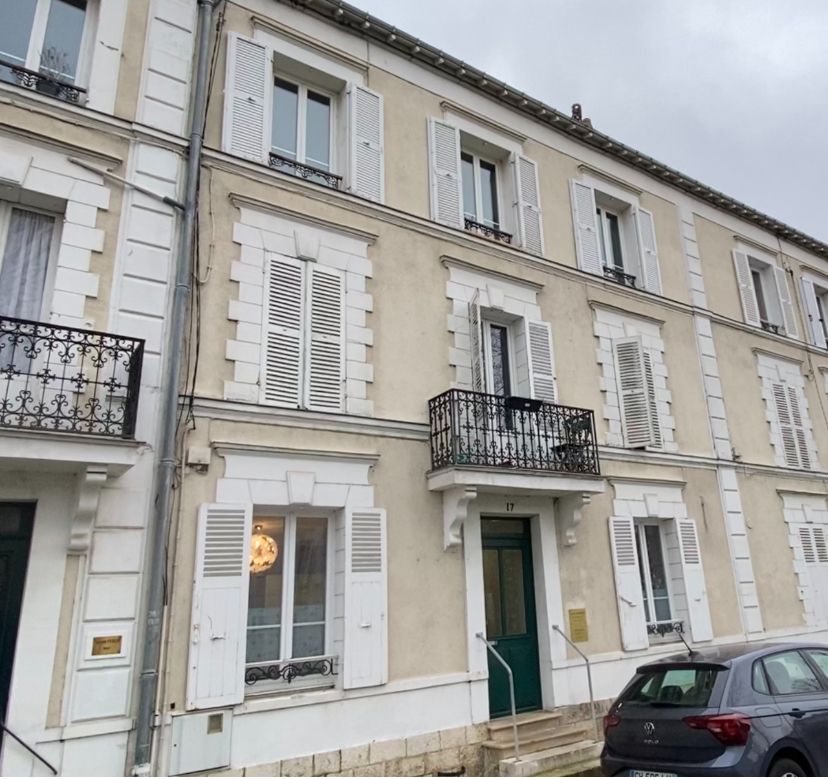 MONTARGIS - LOCAL COMMERCIAL, MURS, BUREAUX de 70 m²