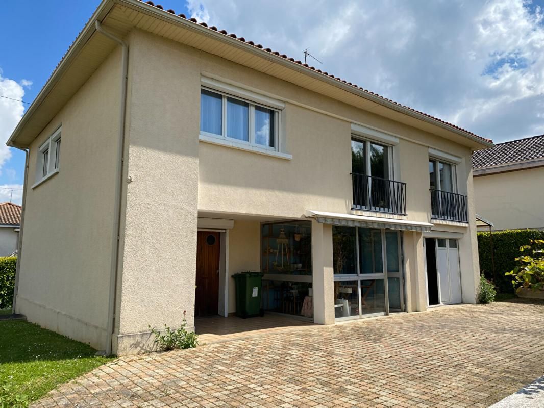 NIORT Maison 5 pièce(s) 88.03 m2 NIORT secteur Cholette 4