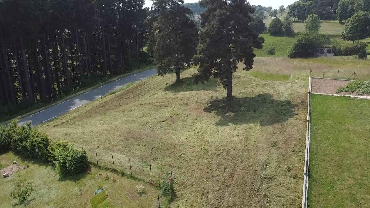 DUNIERES Dunières 43220 terrain constructible viabilisé environ 1218 m², très bonne exposition et vue dégagée 2