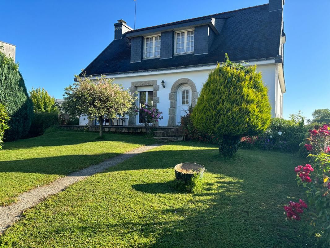 !! SOUS OFFRE !! EXCLUSIVITE dans le bourg de Surzur !