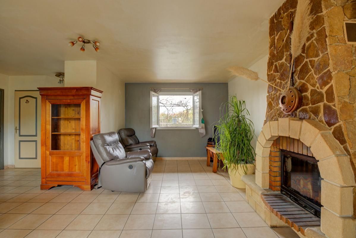 BOUVESSE-QUIRIEU Maison Bouvesse Quirieu, 4 chambres, 108 m2 4