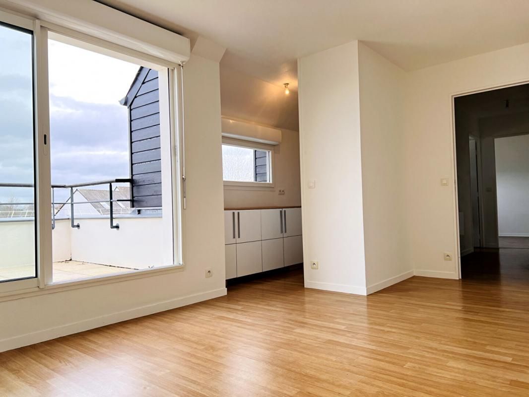 Appartement rénové- T2 42 m2- Terrasse- Bourg de Plescop