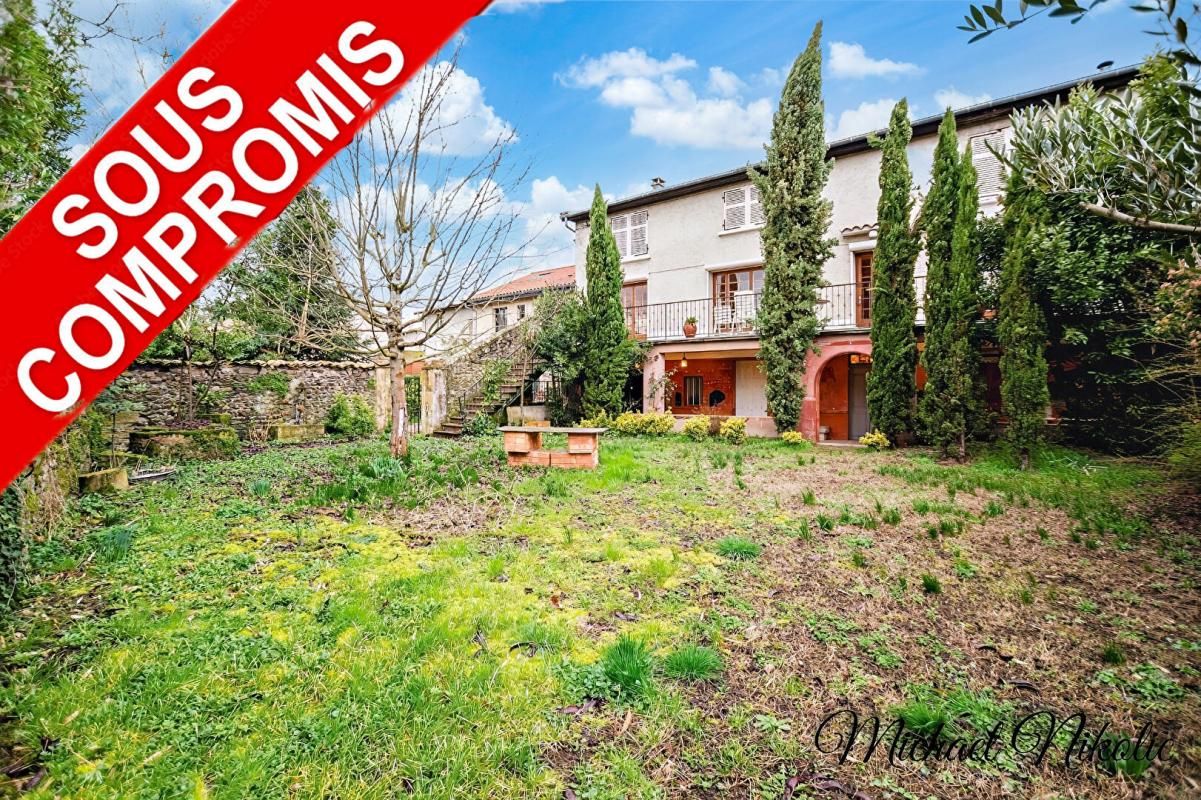 Belle demeure Condrieu 10 pièce(s) 450 m2