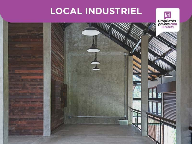 SAINT JEAN D ANGELY - Entrepôt / local industriel  1.200 m²
