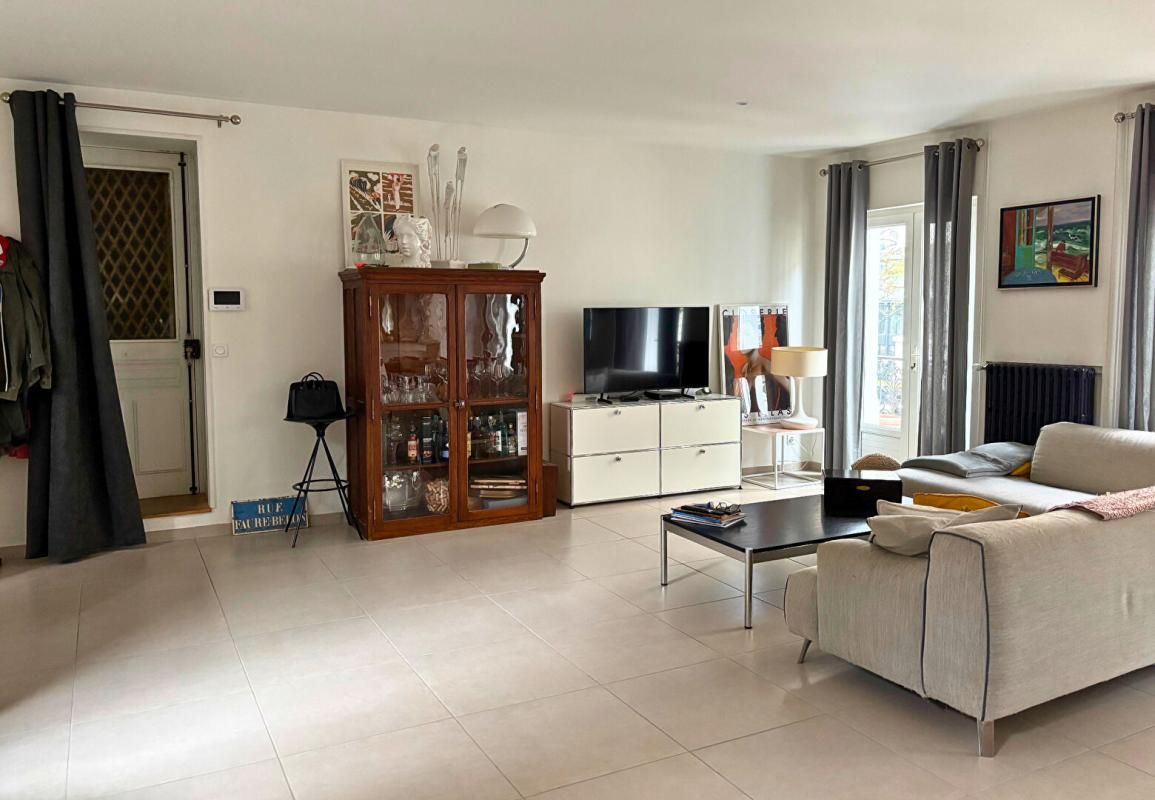 SAINT-ETIENNE Saint Etienne 42000 maison de ville local commercial et DUPLEX au dessus 2