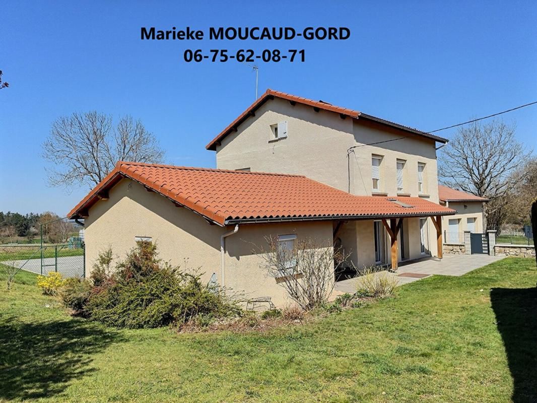 **EXCLUSIVITE**LES VILLETTES 43600 Maison 154 m² 4 chambres sur 4000 m² terrain attenant