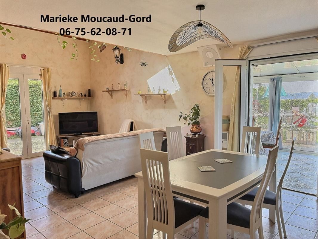 MONISTROL-SUR-LOIRE MONISTROL SUR LOIRE 43120 EXCLUSIVITE  Belle maison de 144m² habitables 4 chambres sur deux niveaux dans un beau jardin clos et arboré de 859 m² 4