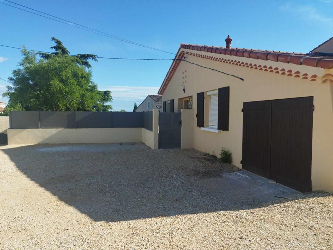 Maison La Fare Les Oliviers 4 pièce(s) 70 m2 JARDIN ET GARAGE