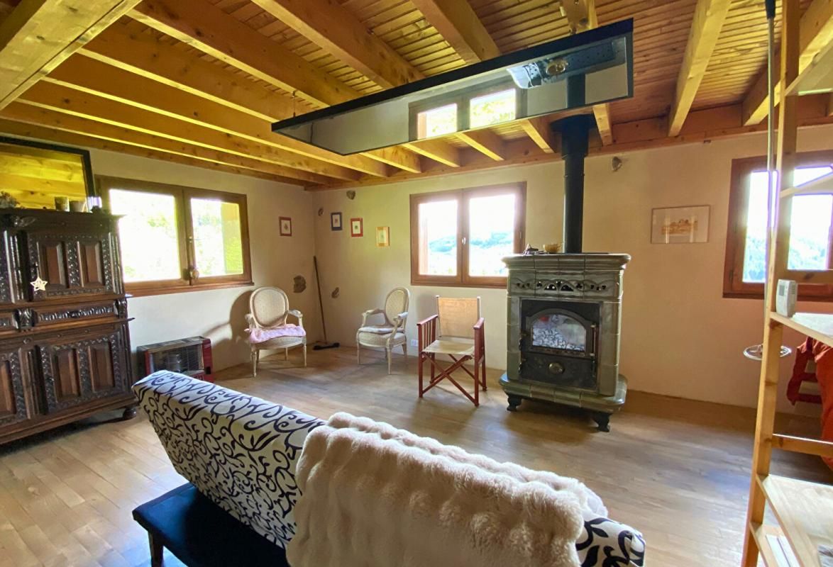 SAINT-ANTHEME SAINT ANTHEME 63660 Propriété en pierre 253m² 5 chambres sur plus de 15 000 m² de terrain attenant 4