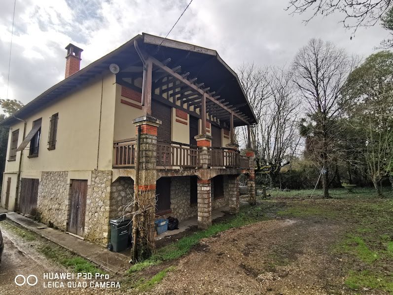 CASTILLON-LA-BATAILLE Maison en pierre 1